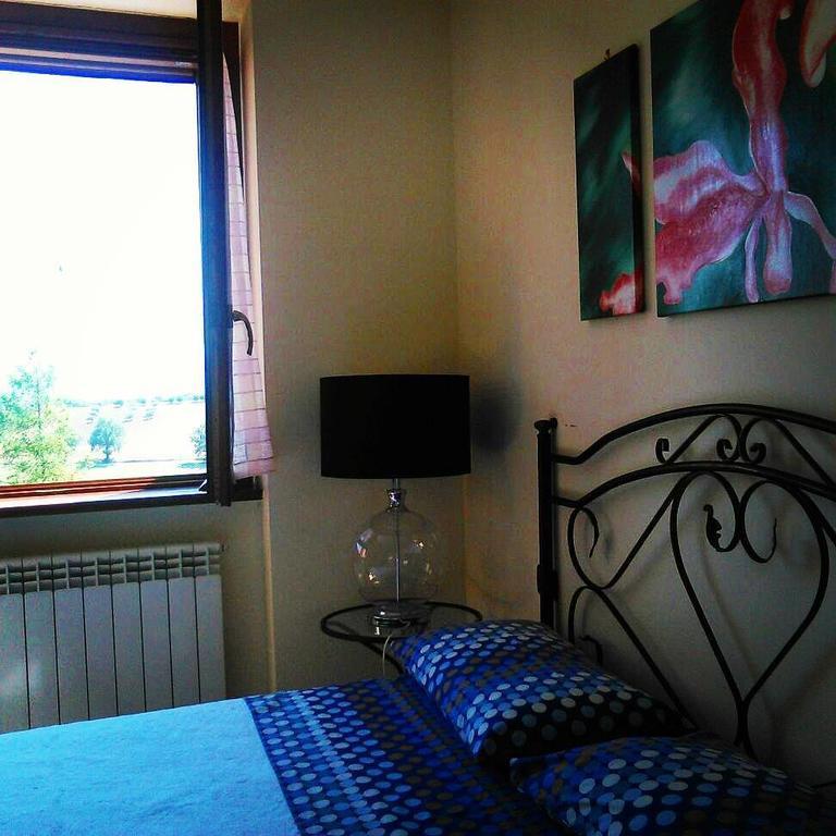 Bed and Breakfast Casale Il Cerqueto San Severino Marche Zimmer foto
