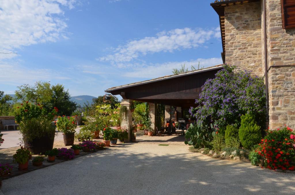 Bed and Breakfast Casale Il Cerqueto San Severino Marche Exterior foto