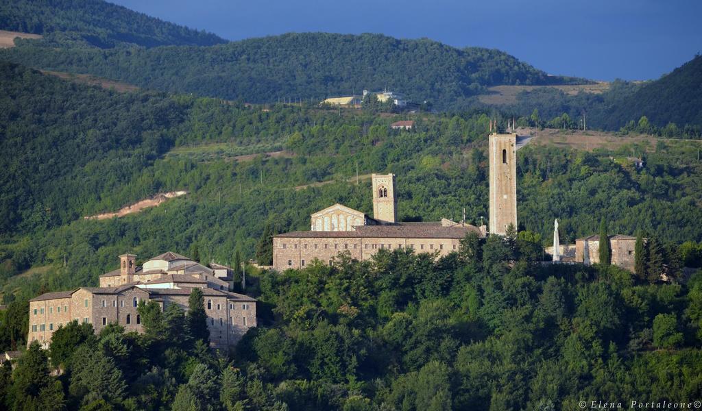 Bed and Breakfast Casale Il Cerqueto San Severino Marche Exterior foto