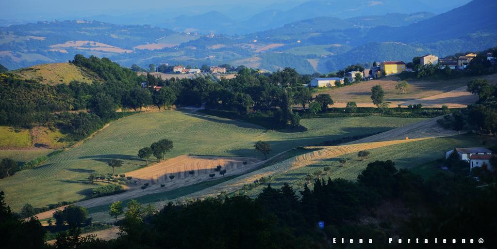 Bed and Breakfast Casale Il Cerqueto San Severino Marche Exterior foto