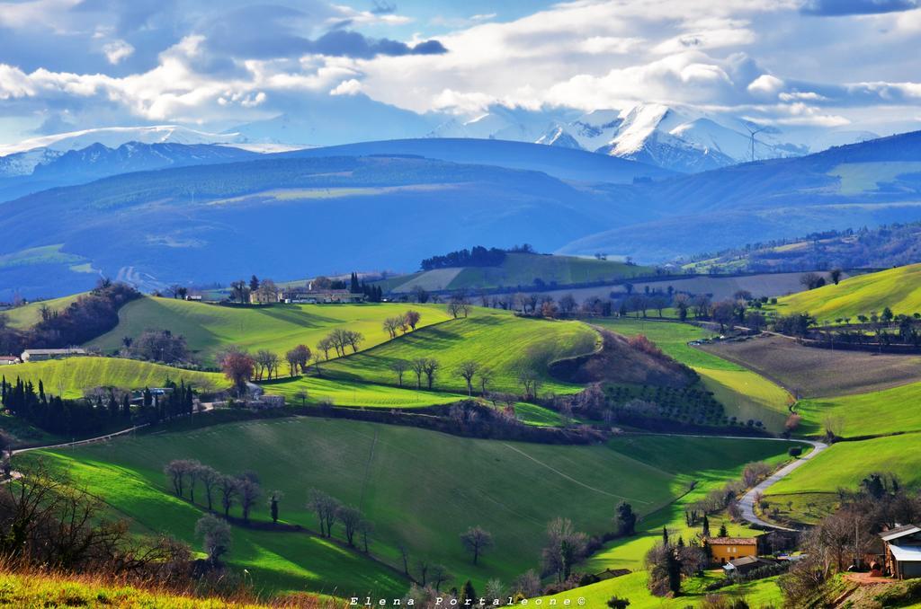Bed and Breakfast Casale Il Cerqueto San Severino Marche Exterior foto